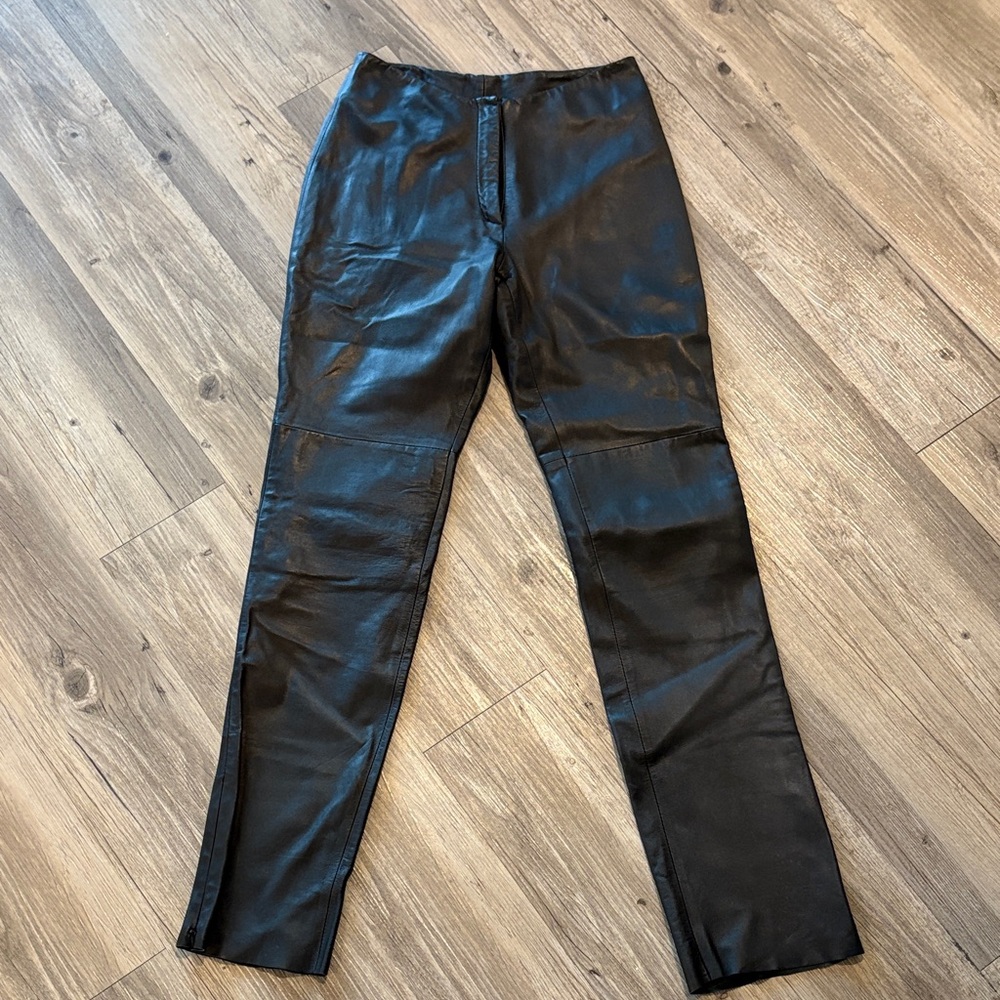 Rare Vintage Y2K Bebe Black Leather Pants Straight Leg Zip Ankle Size 6